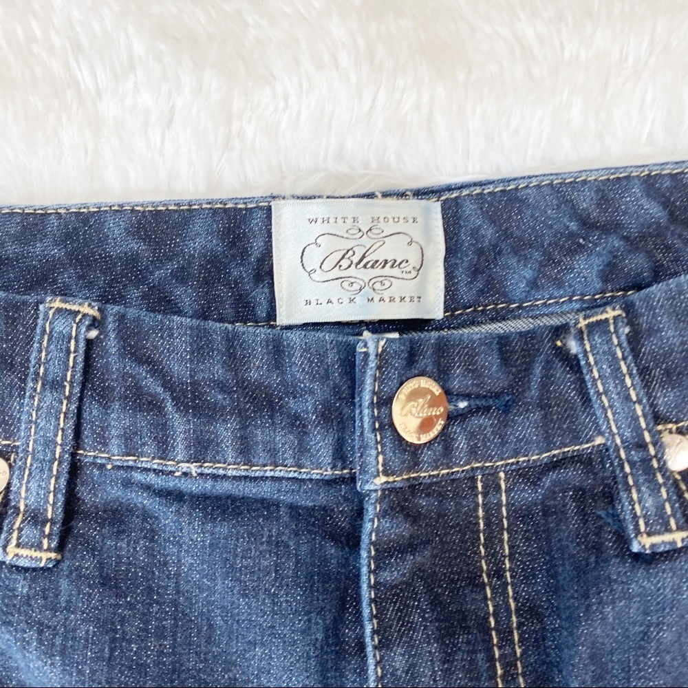WHBM Blanc Medium Wash Capris Size: 2 - Picture 5 of 6
